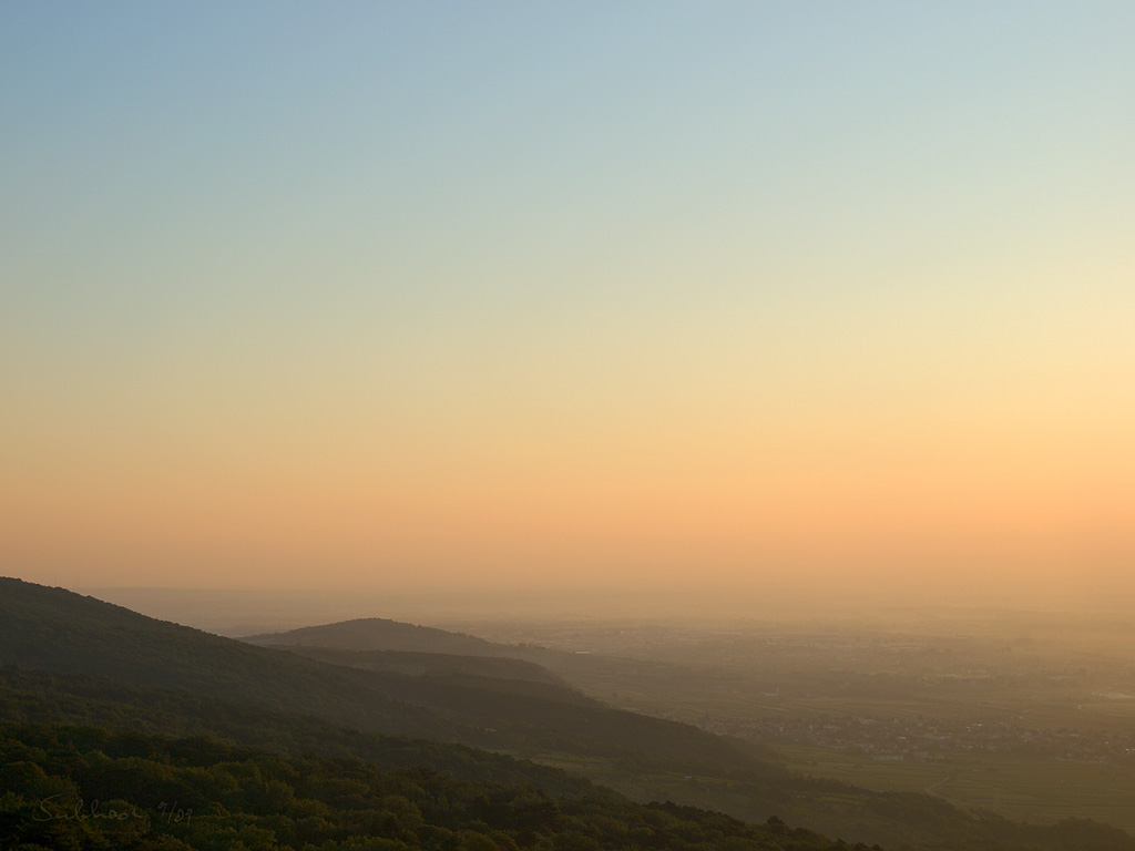 Sonnenaufgang am Hausberg („Morgenlicht”)